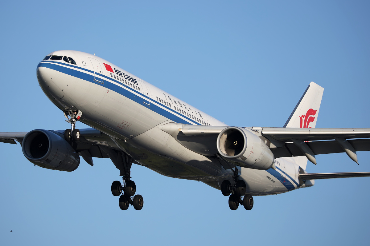 B-6113 (Samoloty » Spotting na EPWA » Airbus A330-200 » Air China)