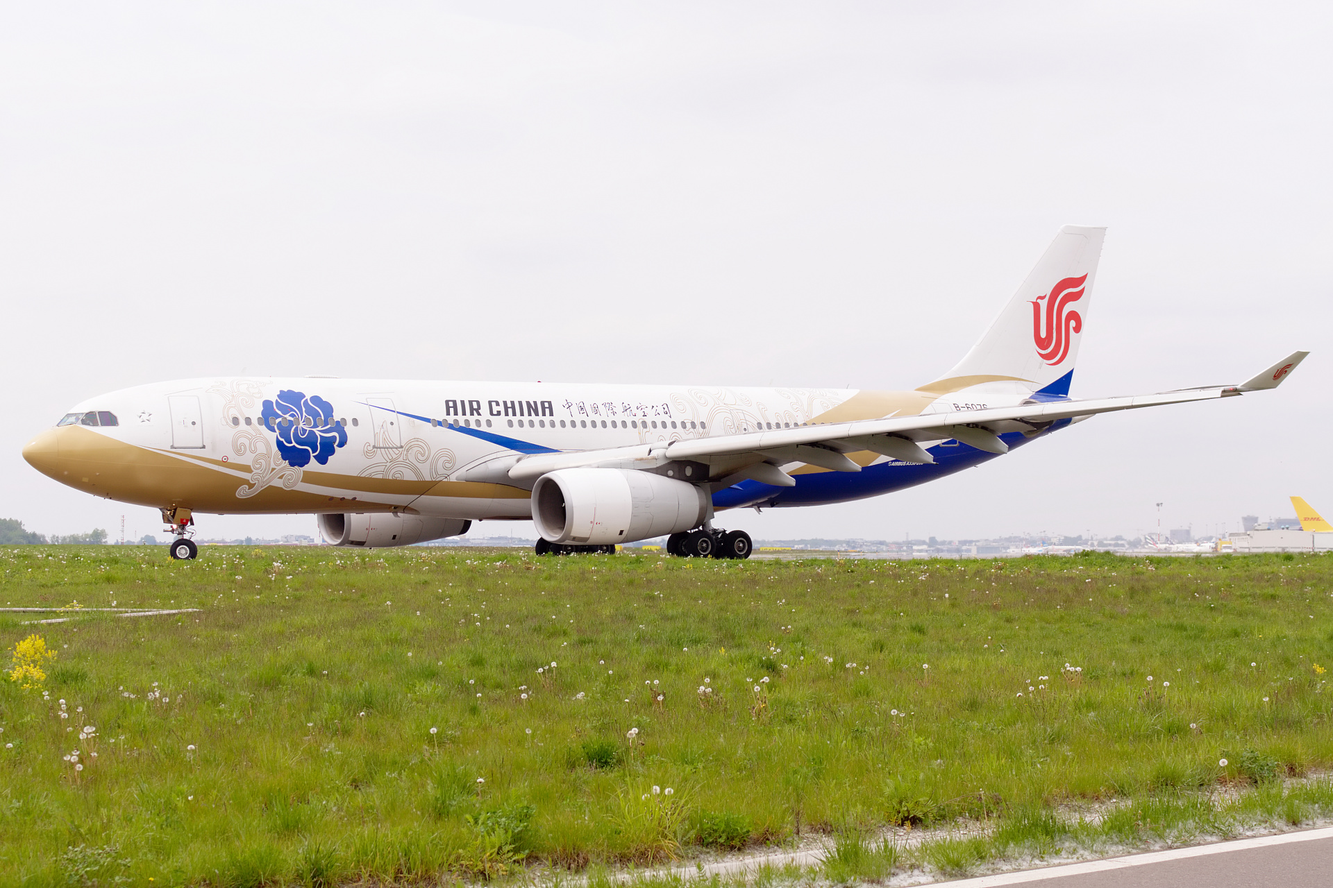 B-6076 (malowanie Zichen Hao) (Samoloty » Spotting na EPWA » Airbus A330-200 » Air China)