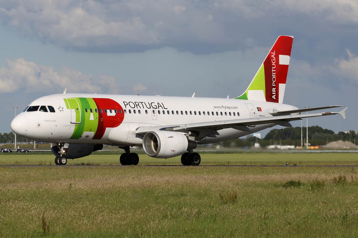 CS-TTR, TAP Air Portugal (Samoloty » Spotting na Schiphol » Airbus A319-100)