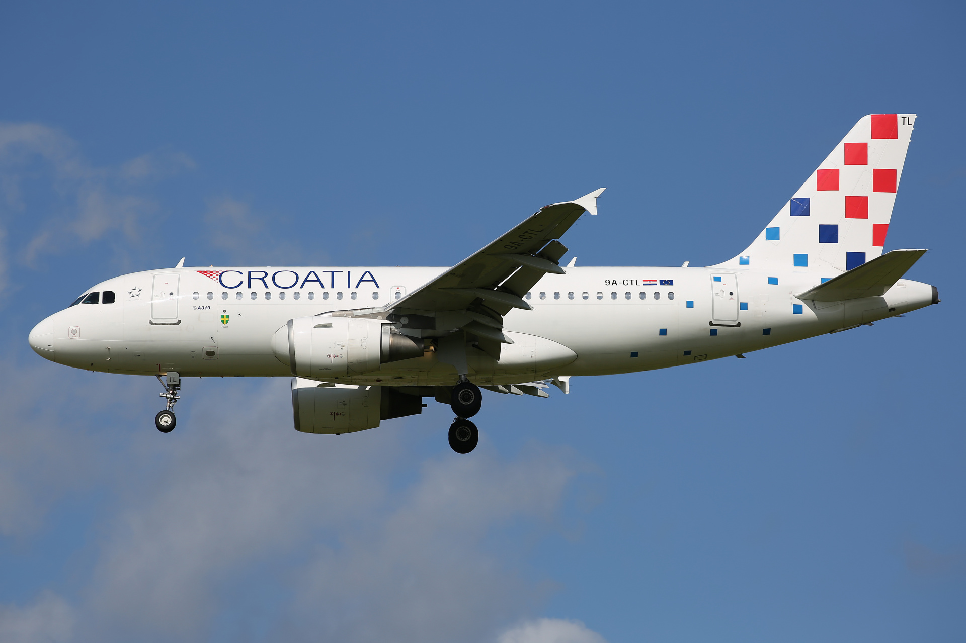 9A-CTL, Croatia Airlines (Samoloty » Spotting na Schiphol » Airbus A319-100)