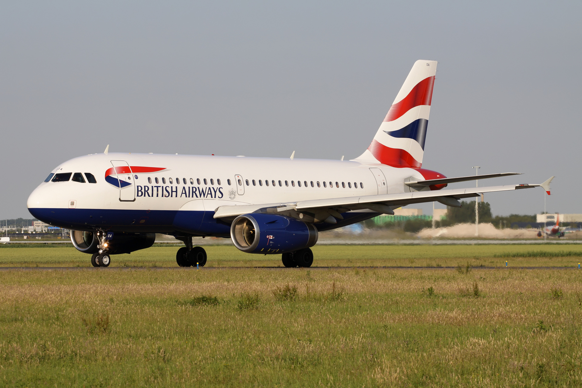 G-EUOA, British Airways (Samoloty » Spotting na Schiphol » Airbus A319-100)