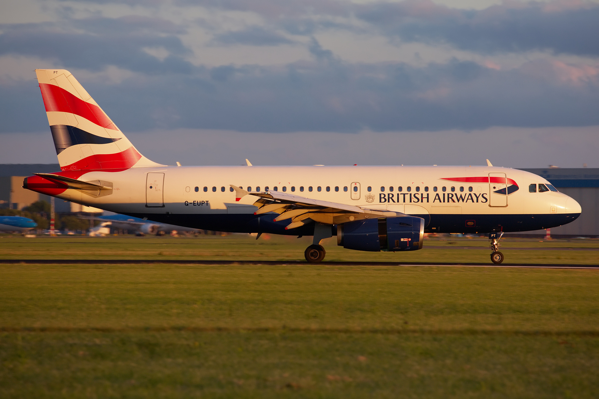 G-EUPT, British Airways (Samoloty » Spotting na Schiphol » Airbus A319-100)