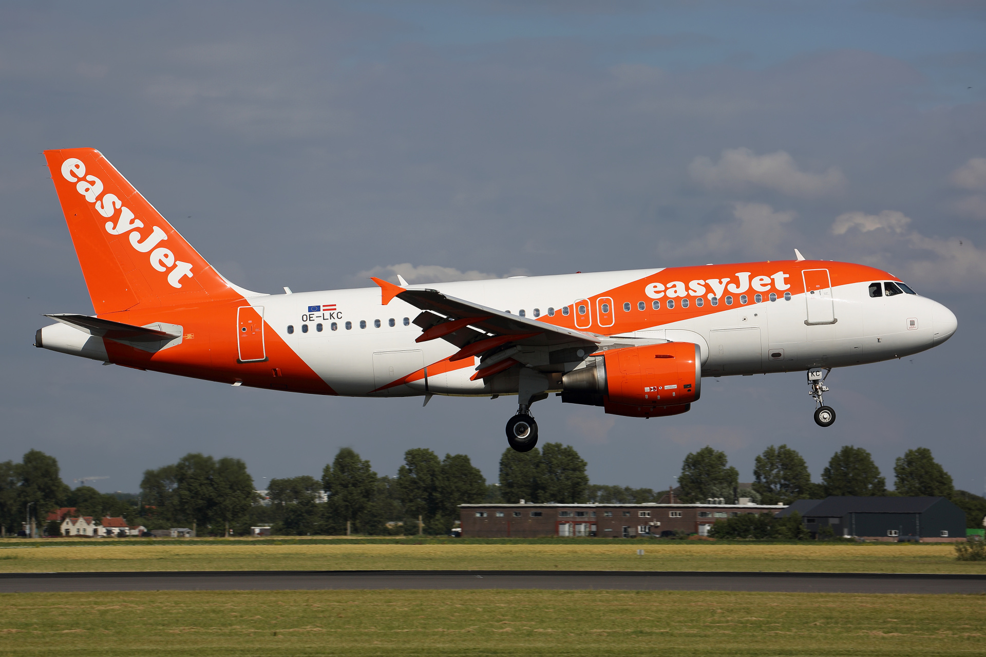 OE-LKC, EasyJet (Aircraft » Schiphol Spotting » Airbus A319-100)