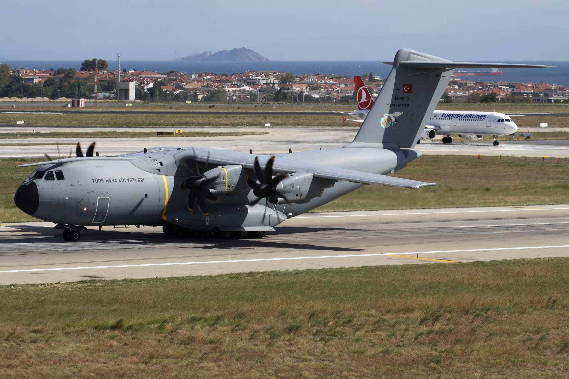 14-0013, Tureckie Siły Powietrzne (Samoloty » Port Lotniczy im. Atatürka w Stambule » Airbus A400M Atlas)