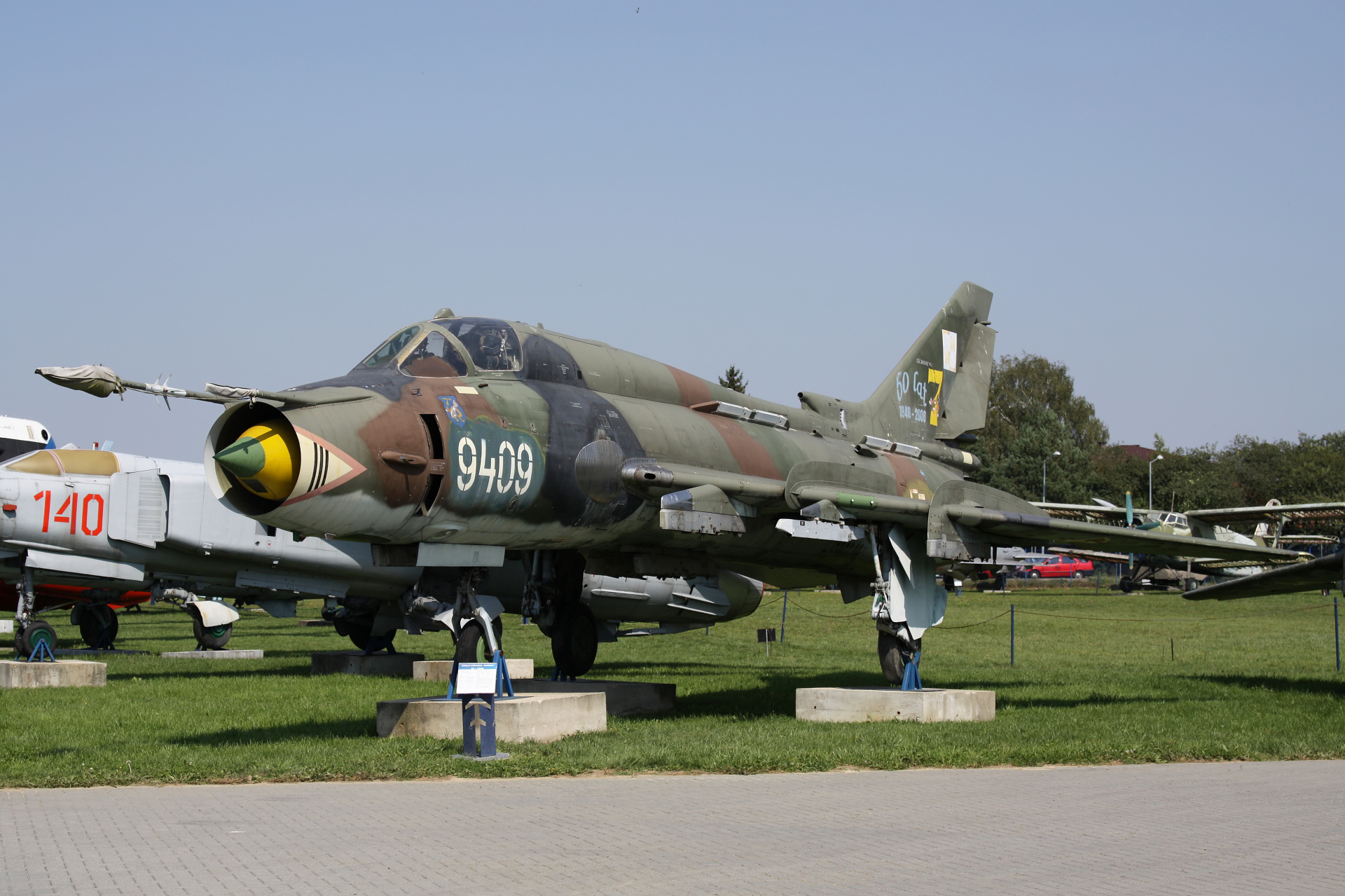 Suchoj Su-22M4, 9409, Polskie Siły Powietrzne (malowanie 60 lat) (Samoloty » Dęblin » Muzeum Sił Powietrznych)