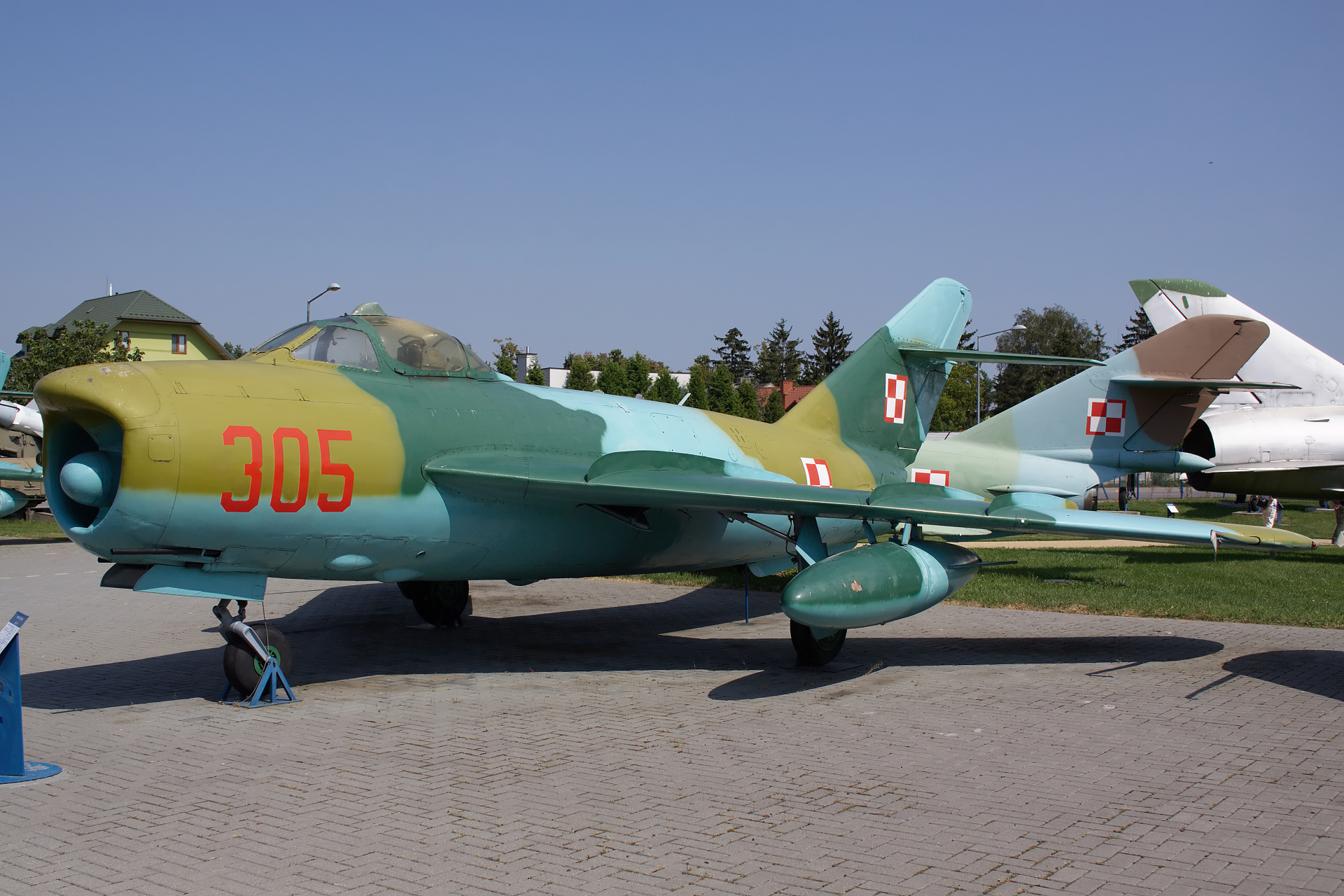 WSK Mielec Lim-5P, 305, Polskie Siły Powietrzne (Samoloty » Dęblin » Muzeum Sił Powietrznych)