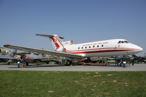 Yakovlev Yak-40, 045, Polish Air Force