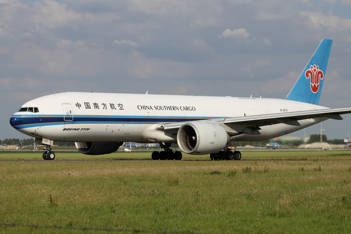 B-2075 (Aircraft » Schiphol Spotting » Boeing 777F » China Southern Cargo)