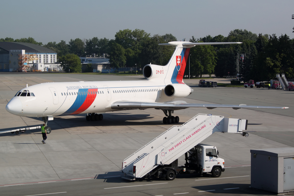 OM-BYO (Aircraft » EPWA Spotting » Tupolev Tu-154M » Slovak Government Flight Service)