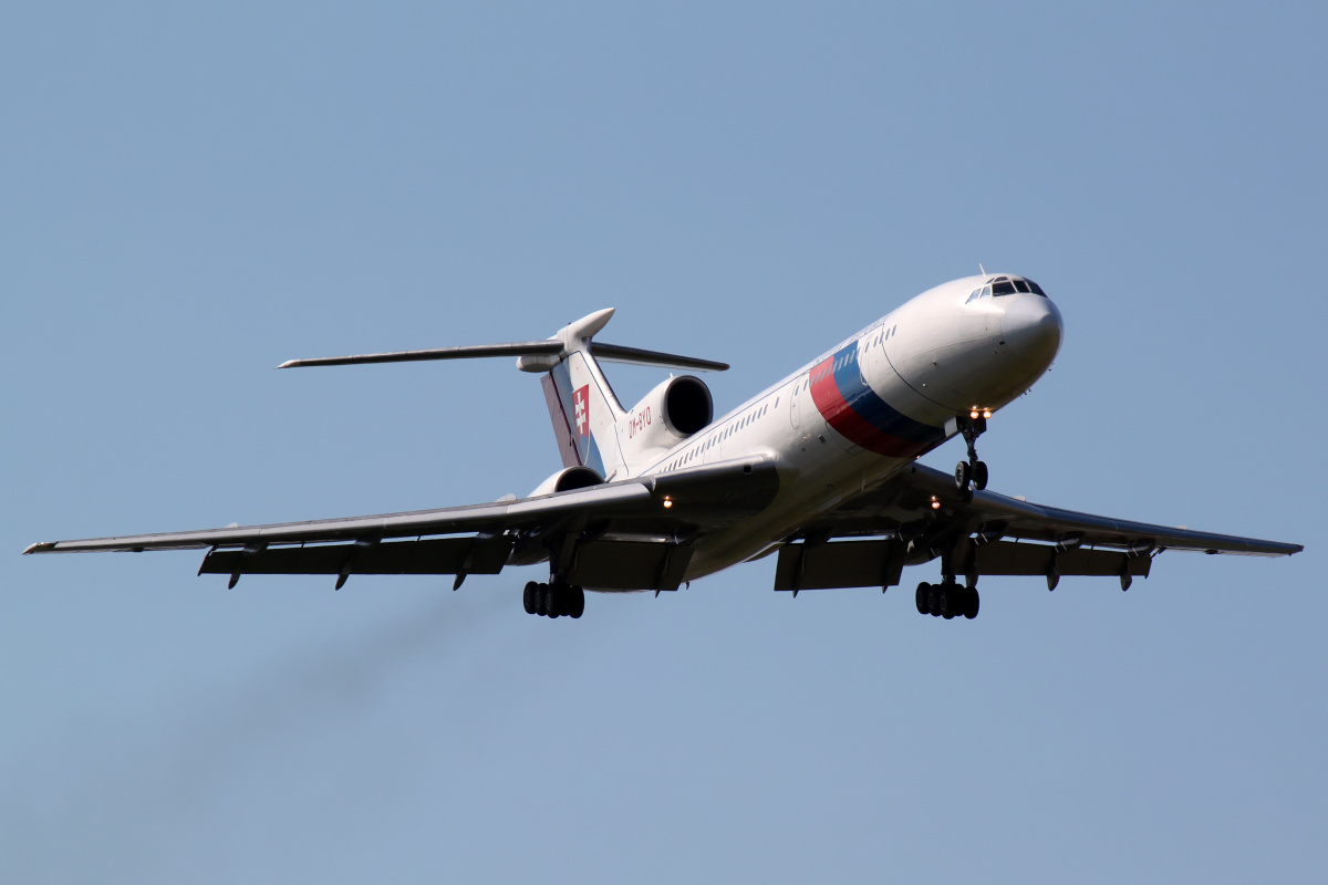 OM-BYO (Aircraft » EPWA Spotting » Tupolev Tu-154M » Slovak Air Force)