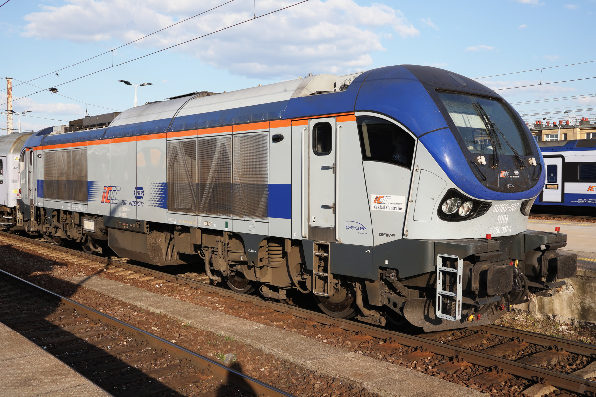 111Db SU160-007 (Pojazdy » Pociągi i lokomotywy » Pesa Gama)