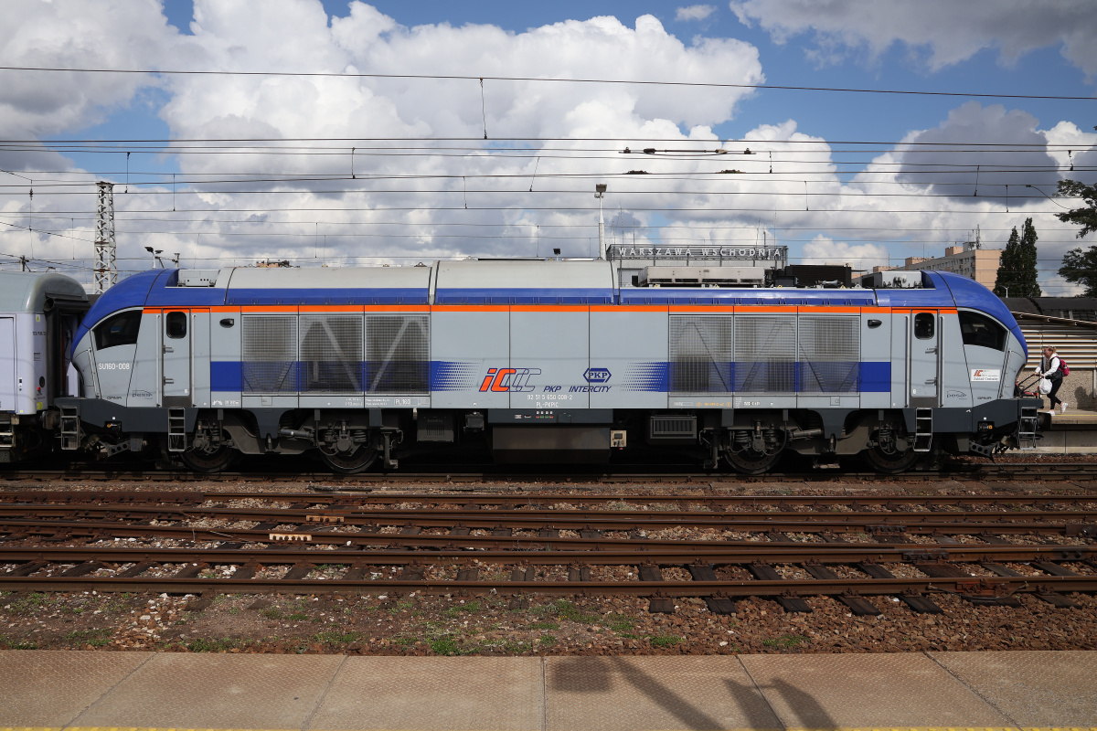 111Db SU160-008