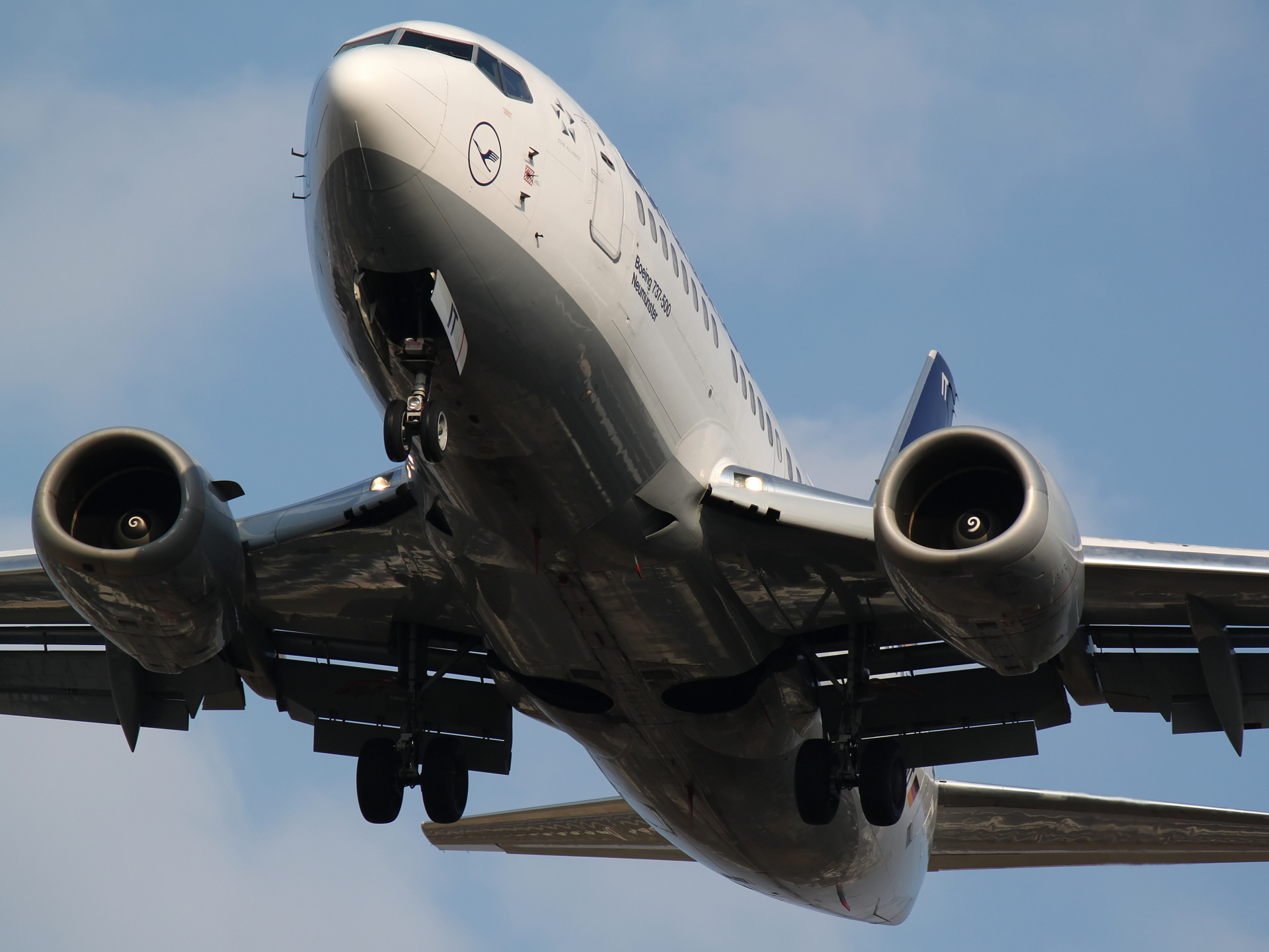 D-ABIT (Aircraft » EPWA Spotting » Boeing 737-500 » Lufthansa)