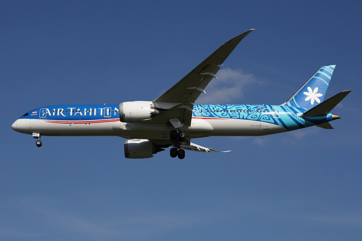 F-OMUA (Aircraft » EPWA Spotting » Boeing 787-9 Dreamliner » Air Tahiti Nui)