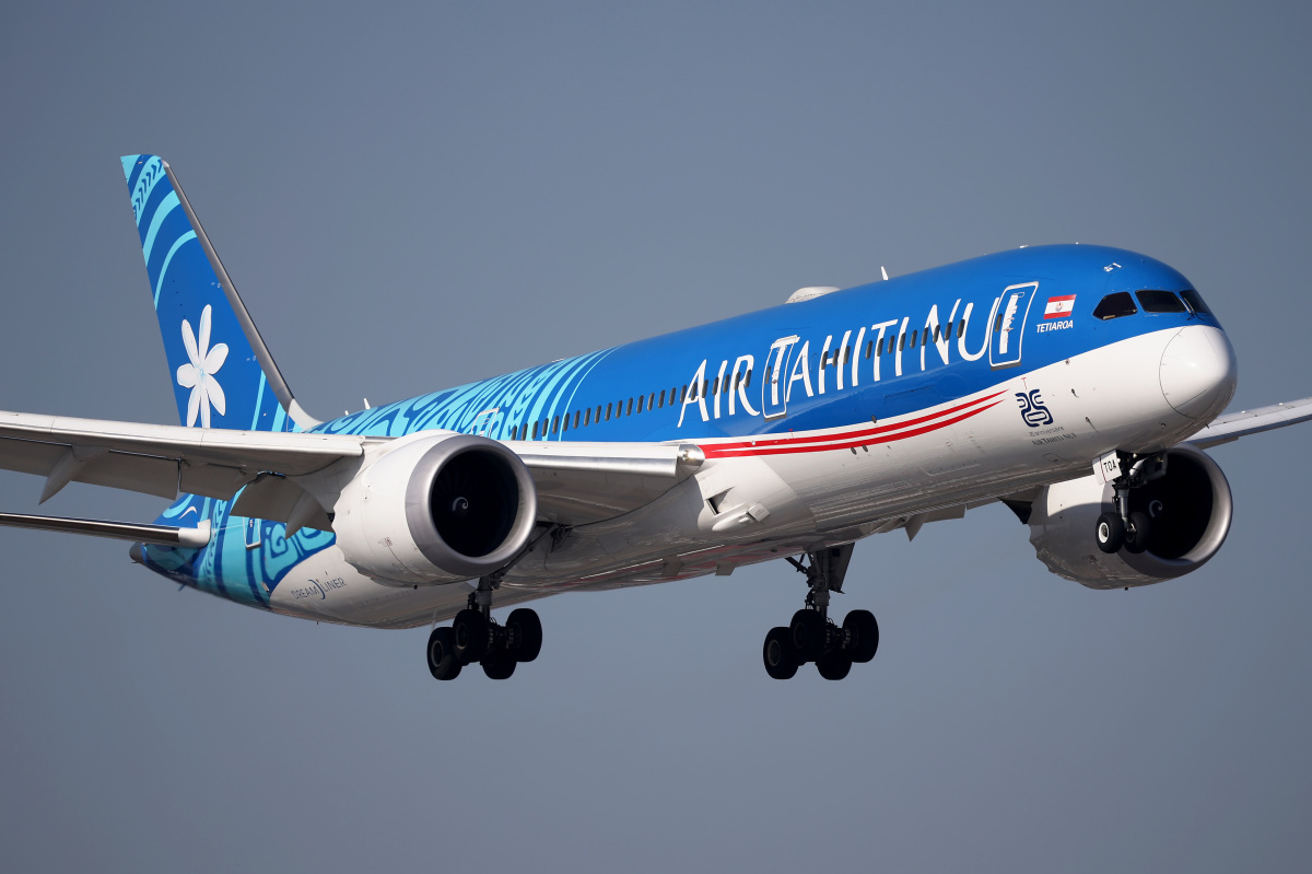 F-OTOA (25 anniversary sticker) (Aircraft » EPWA Spotting » Boeing 787-9 Dreamliner » Air Tahiti Nui)