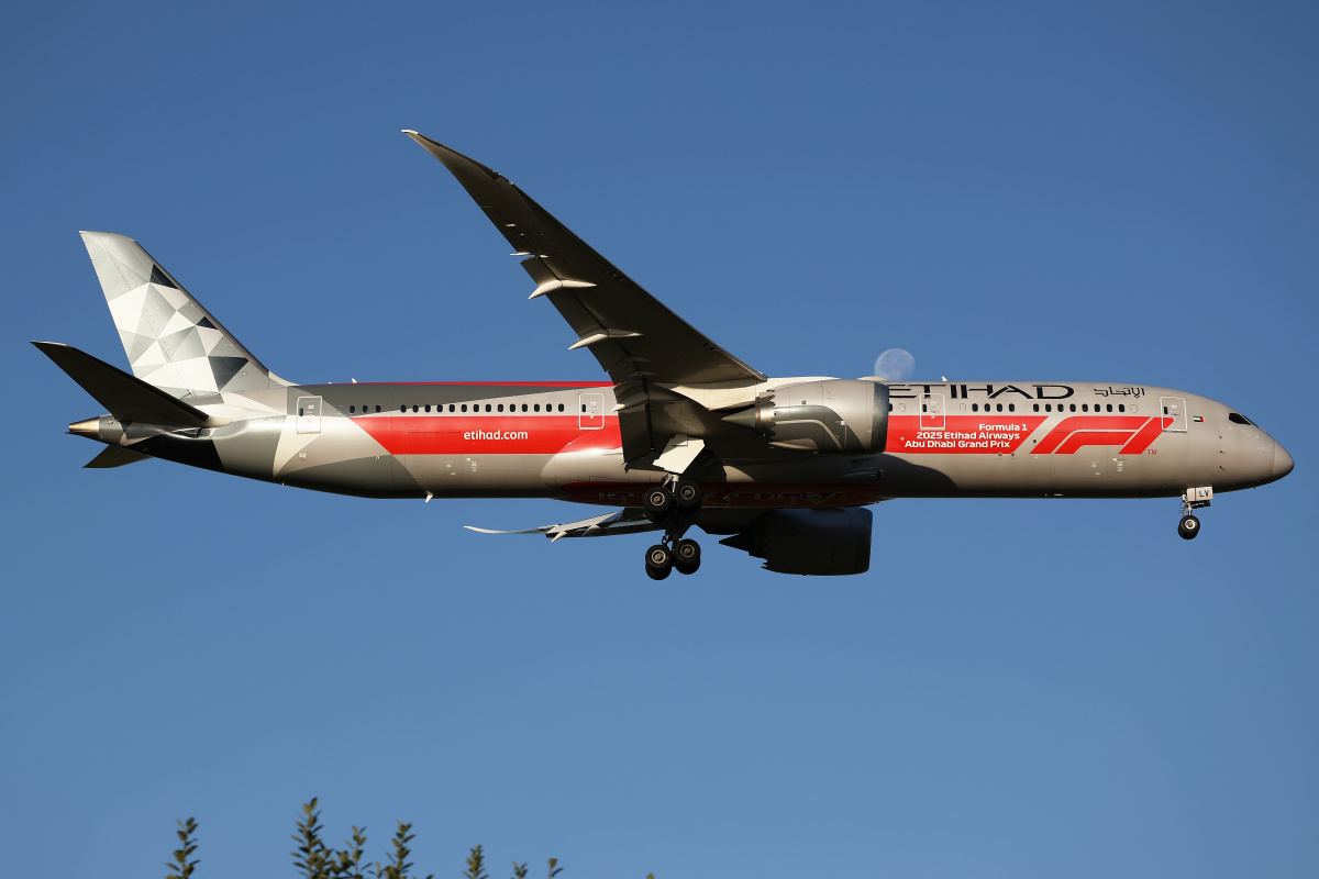 A6-BLV, Etihad Airways (Formula 1 2025 Abu Dhabi Grand Prix livery)