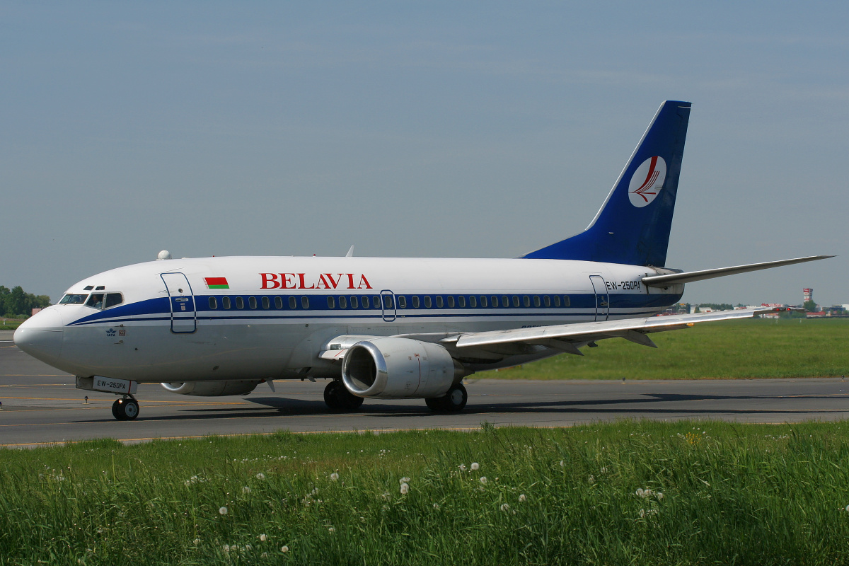 EW-250PA (Samoloty » Spotting na EPWA » Boeing 737-500 » Belavia)