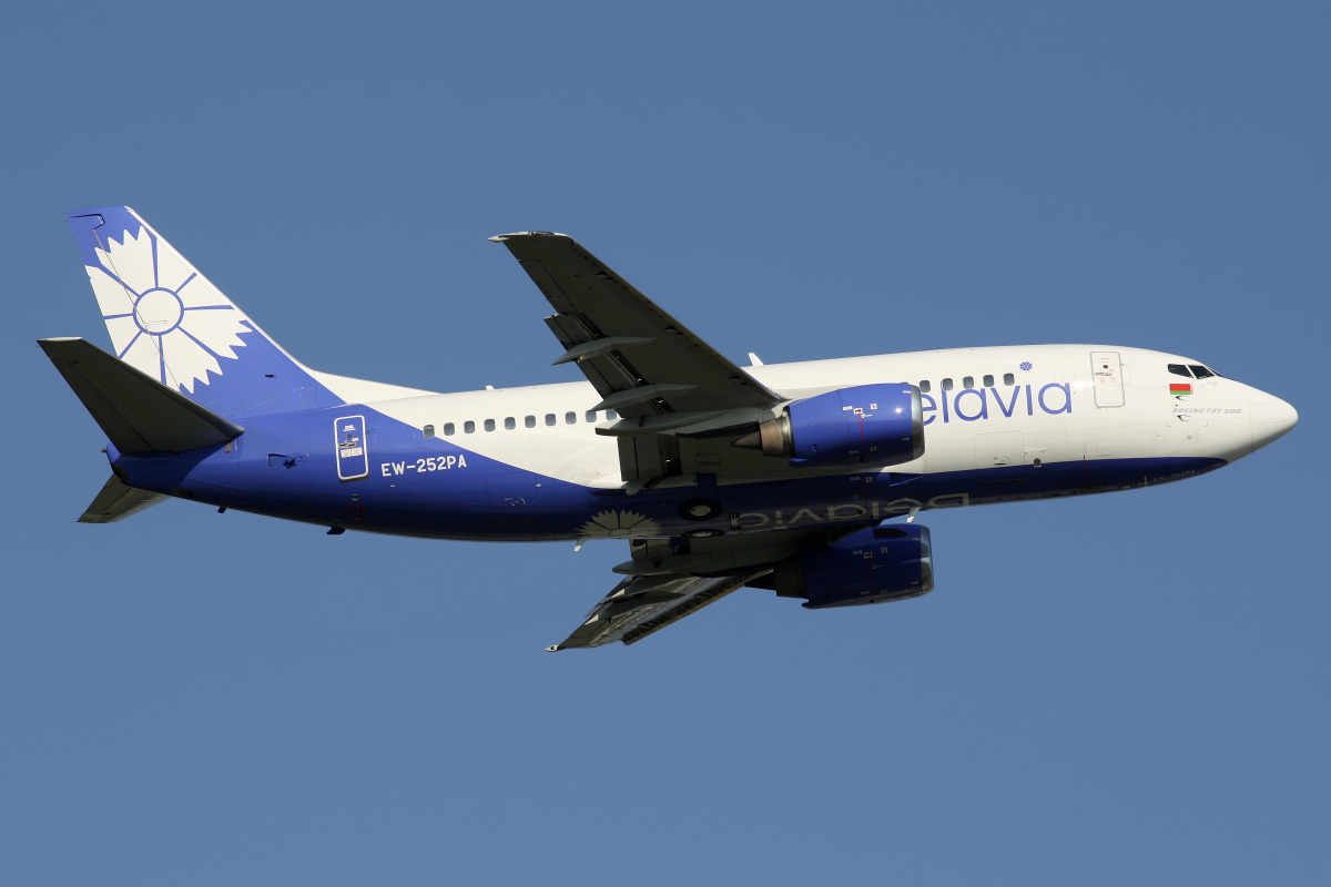 EW-252PA (nowe malowanie) (Samoloty » Spotting na EPWA » Boeing 737-500 » Belavia)