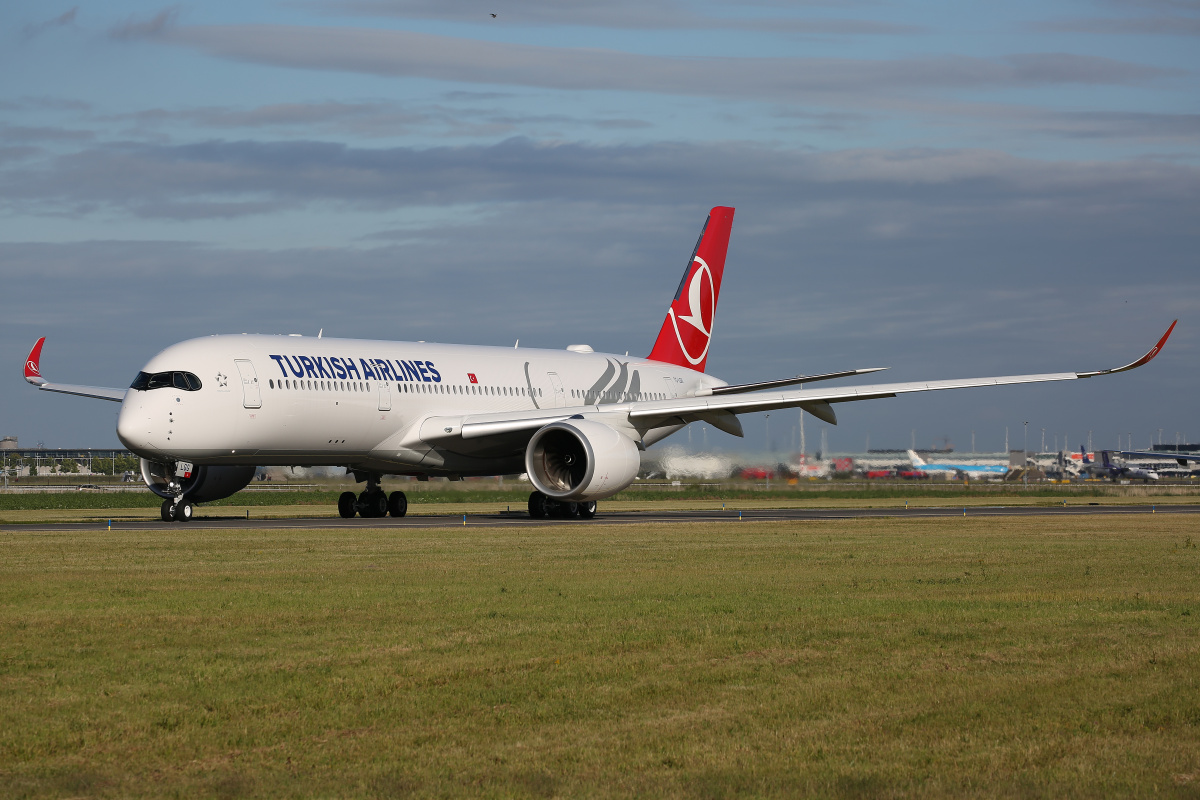 TC-LGG (Samoloty » Spotting na Schiphol » Airbus A350-900 » THY Turkish Airlines)
