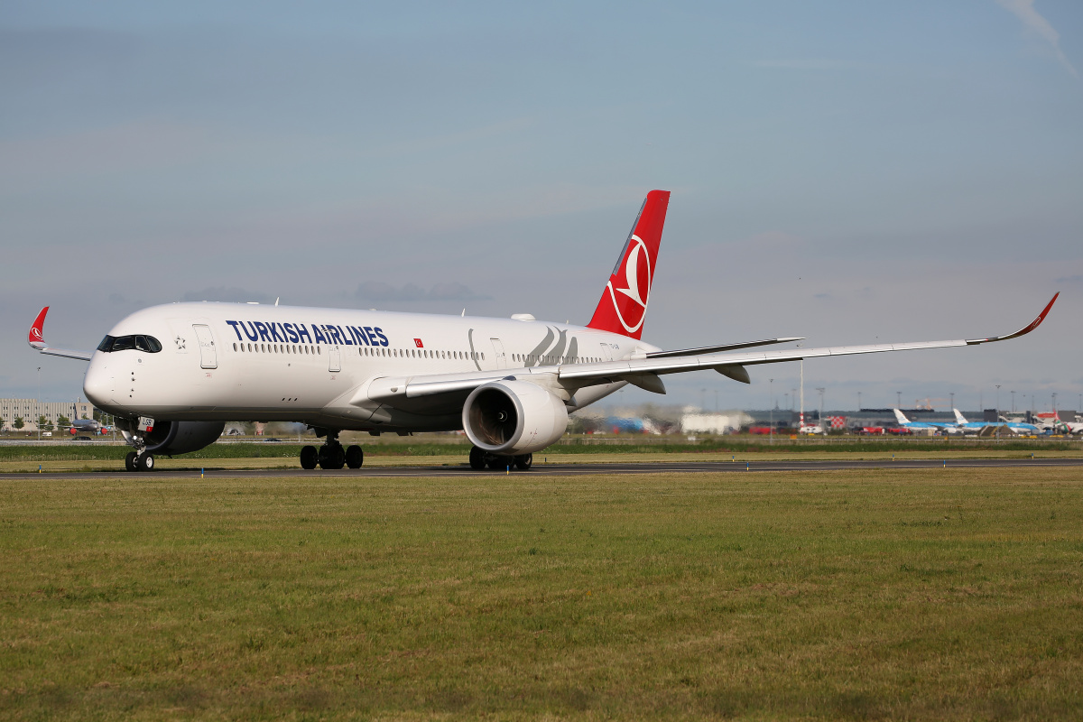 TC-LGB (Samoloty » Spotting na Schiphol » Airbus A350-900 » THY Turkish Airlines)