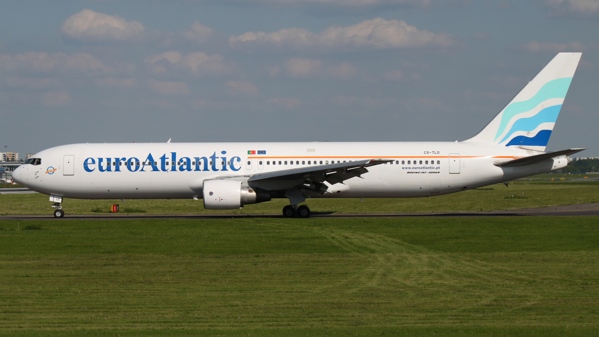 CS-TLO (naklejka 20-ej rocznicy) (Samoloty » Spotting na EPWA » Boeing 767-300 » EuroAtlantic Airways)