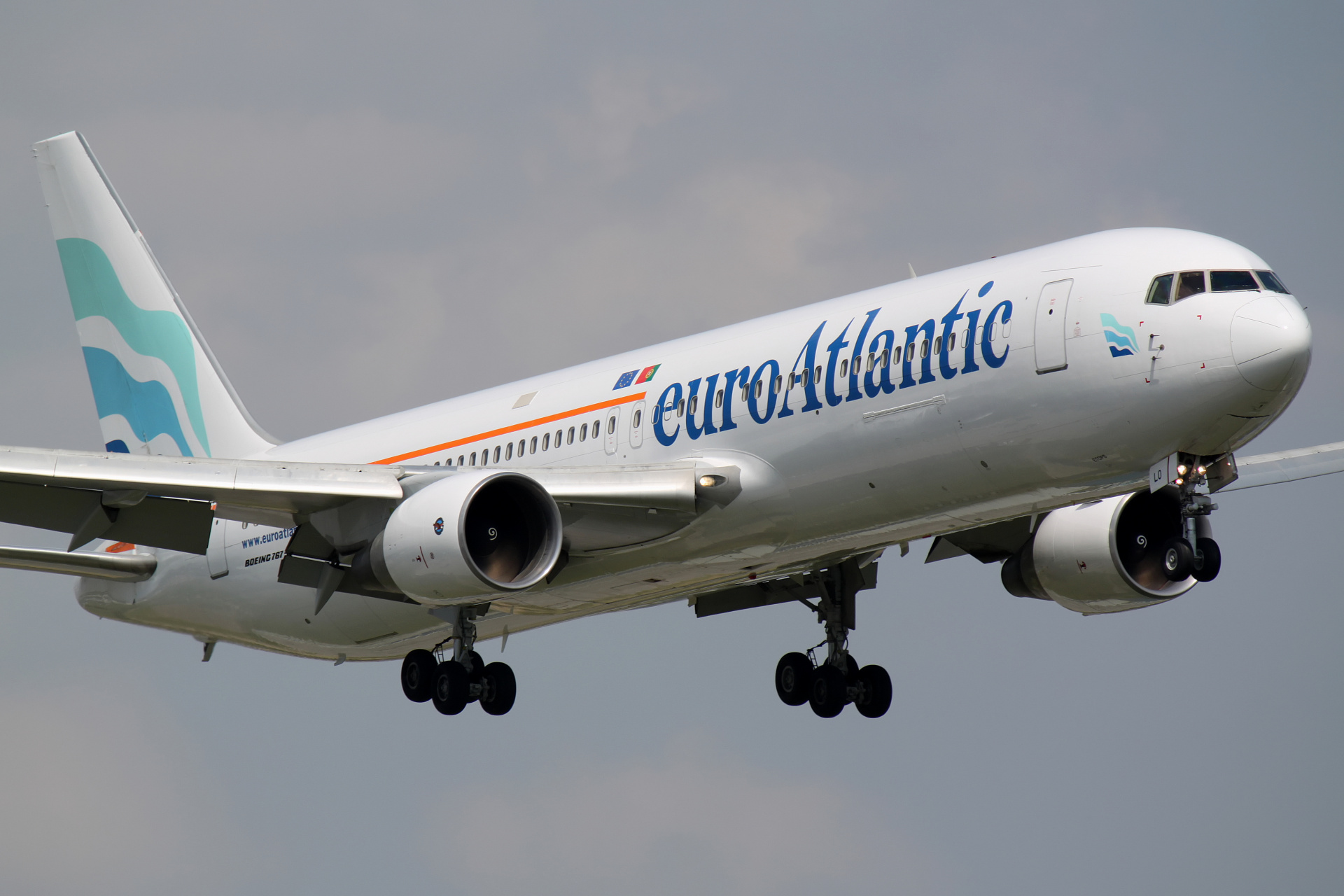CS-TLO (Samoloty » Spotting na EPWA » Boeing 767-300 » EuroAtlantic Airways)