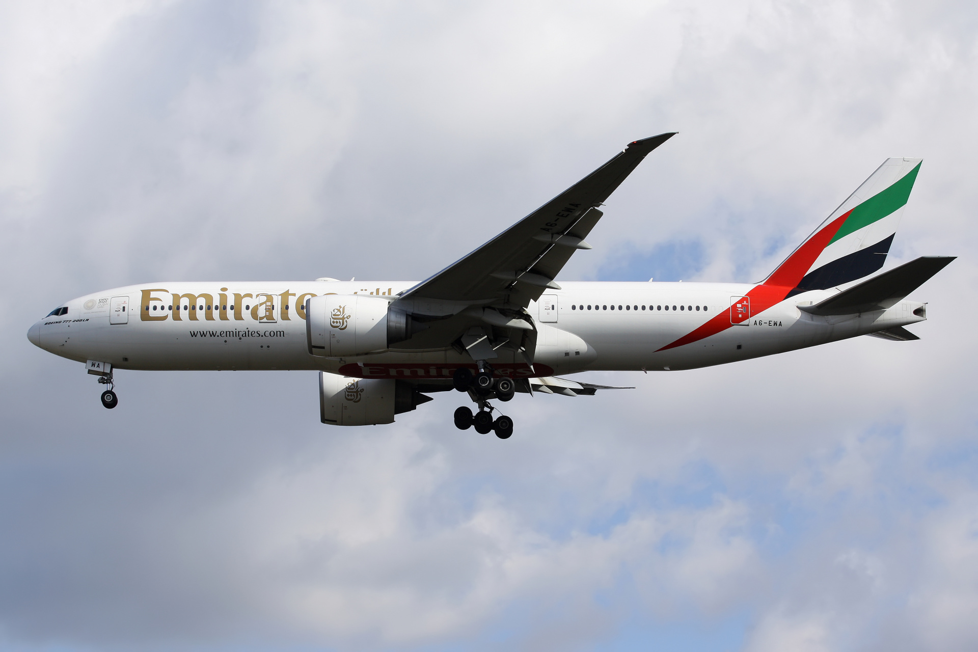 A6-EWA, Emirates (naklejka EXPO 2020 Dubaj) (Samoloty » Spotting na EPWA » Boeing 777-200LR)
