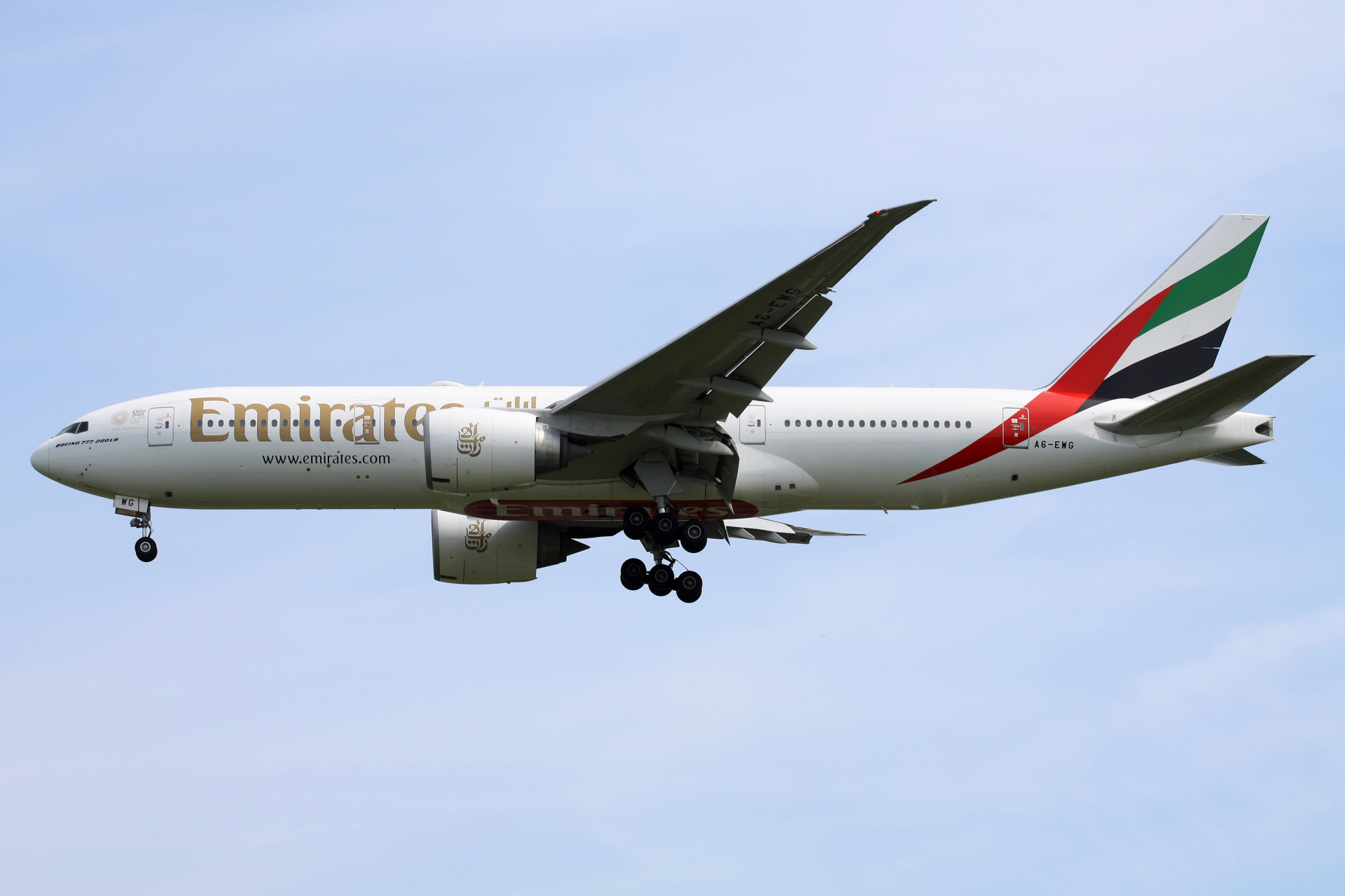 A6-EWG, Emirates (EXPO 2020 Dubai sticker) (Aircraft » EPWA Spotting » Boeing 777-200LR)
