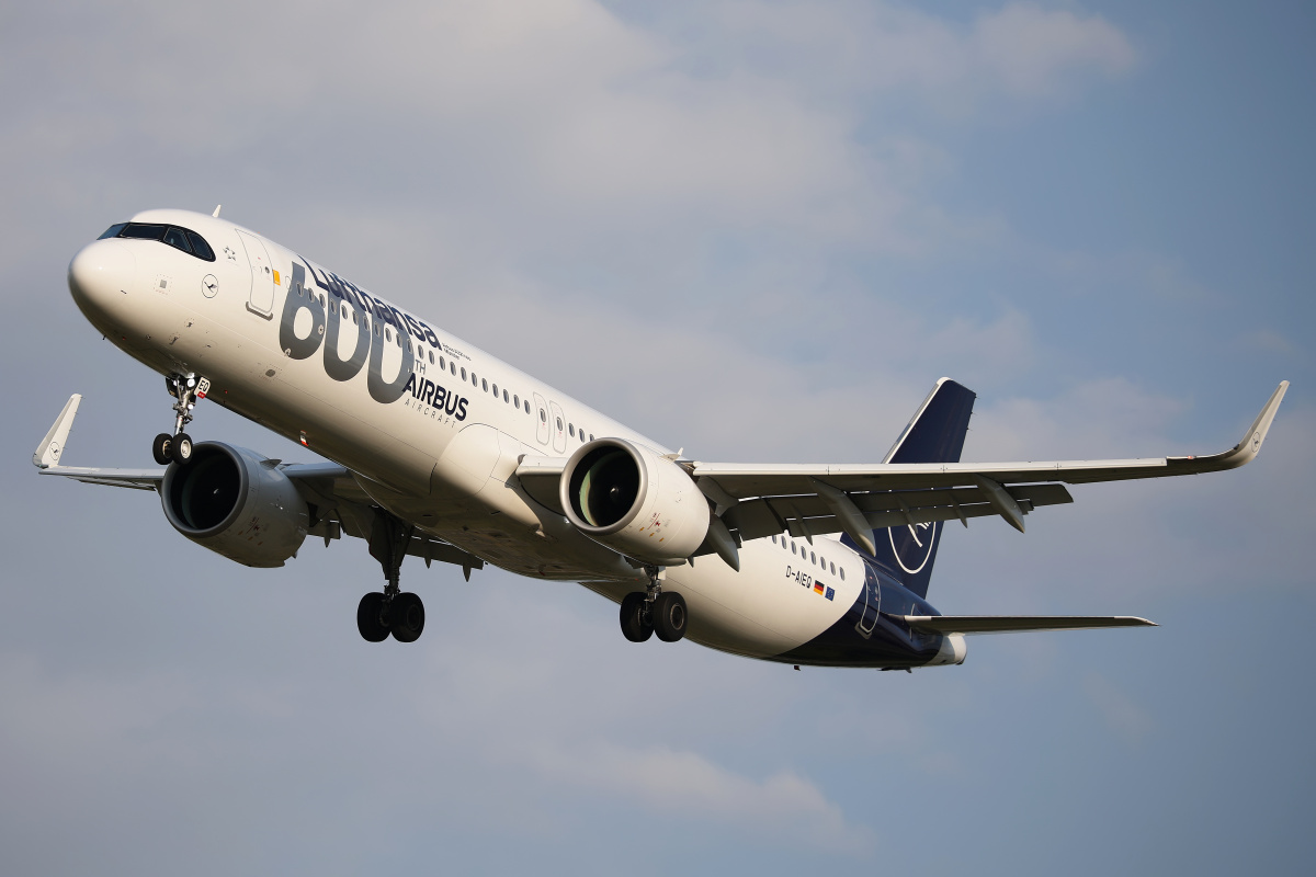 D-AIEQ ("600th Airbus Aircraft" livery)