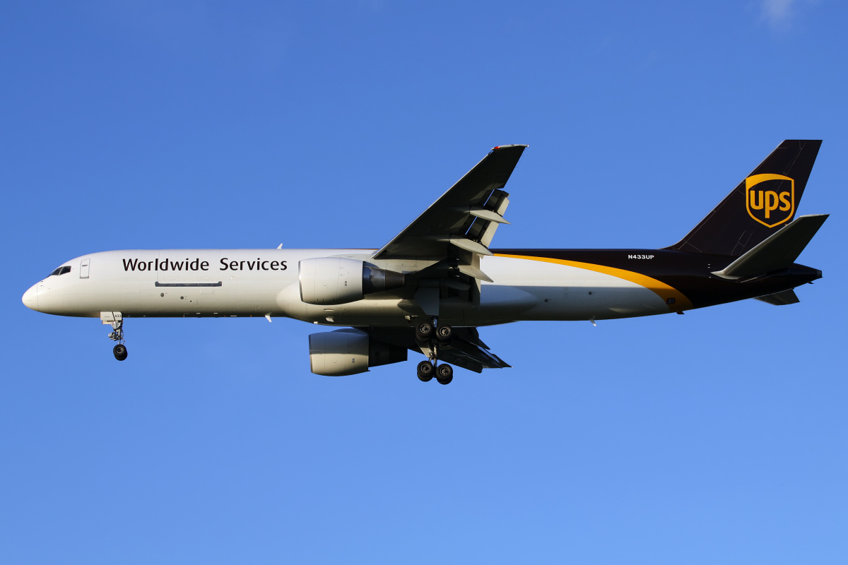 PF, N433UP (Aircraft » EPWA Spotting » Boeing 757-200F » United Parcel Service (UPS) Airlines)