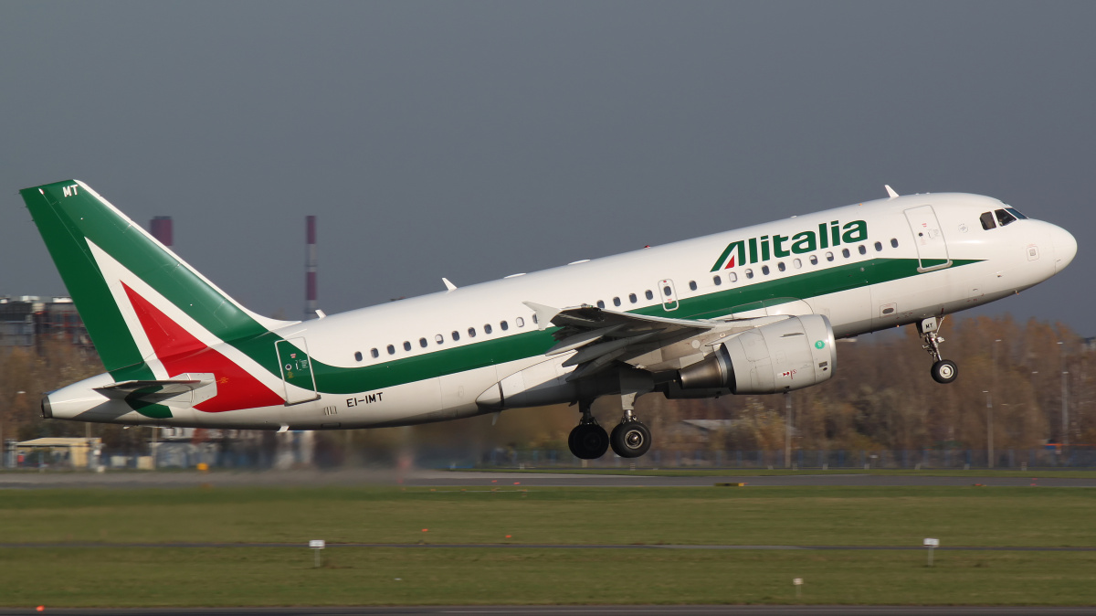 EI-IMT (Aircraft » EPWA Spotting » Airbus A319-100 » Alitalia)