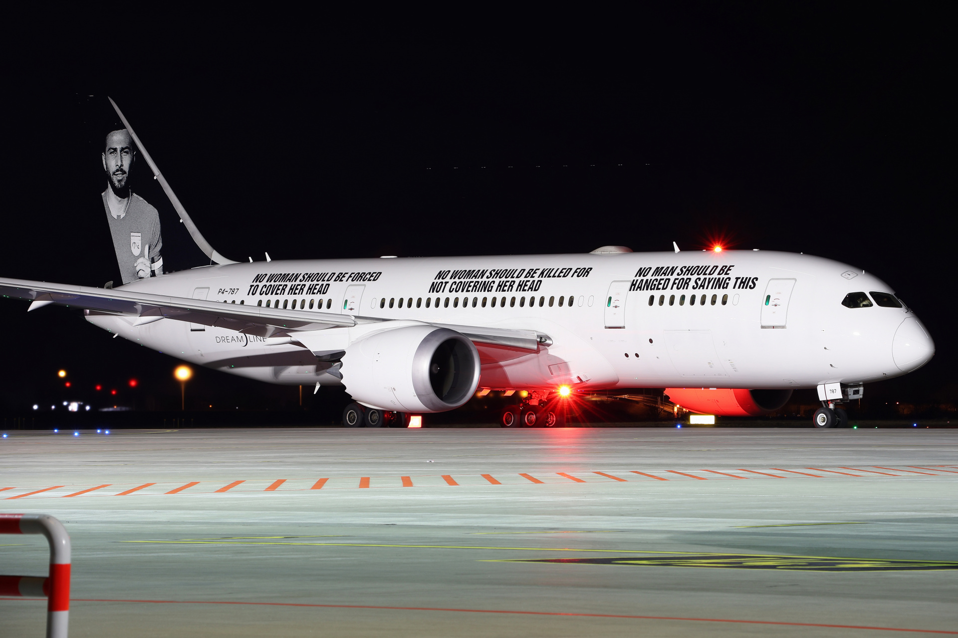 P4-787 (Iranian regime protest livery) (Aircraft » EPWA Spotting » Boeing 787-8 Dreamliner » Comlux Aruba)