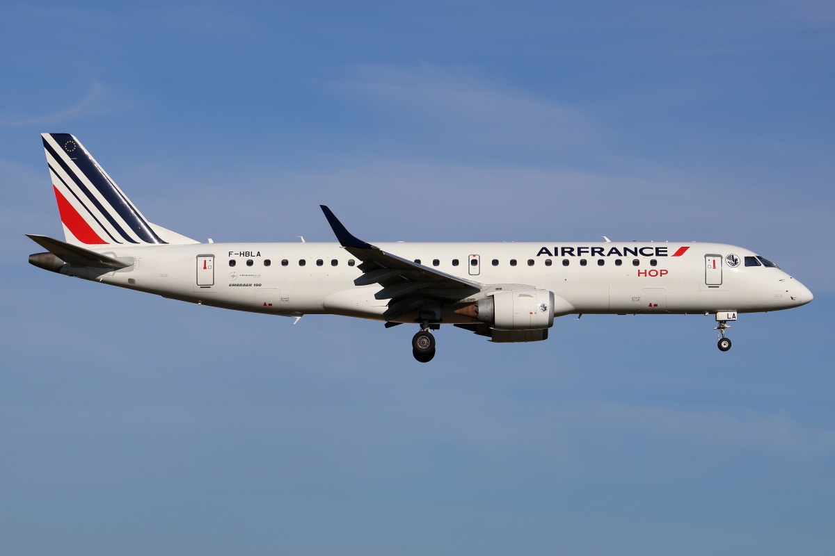 F-HBLA (Samoloty » Spotting na EPWA » Embraer E190 » Air France Hop)