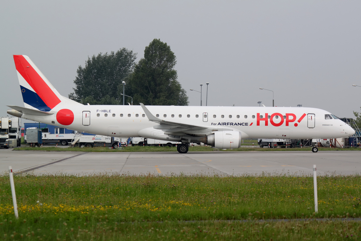 F-HBLE, HOP! (Aircraft » EPWA Spotting » Embraer E190 (ERJ-190-100) » Air France Hop)