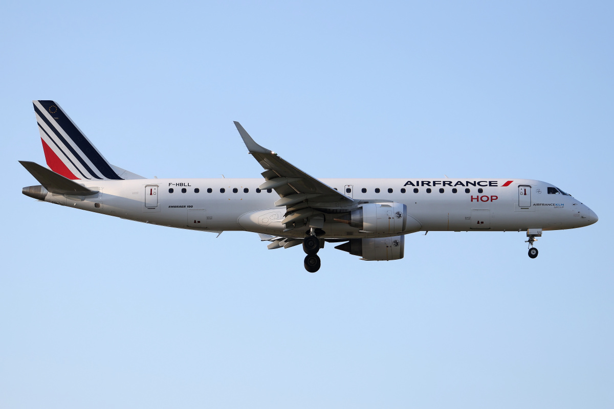 F-HBLL (Samoloty » Spotting na EPWA » Embraer E190 » Air France Hop)