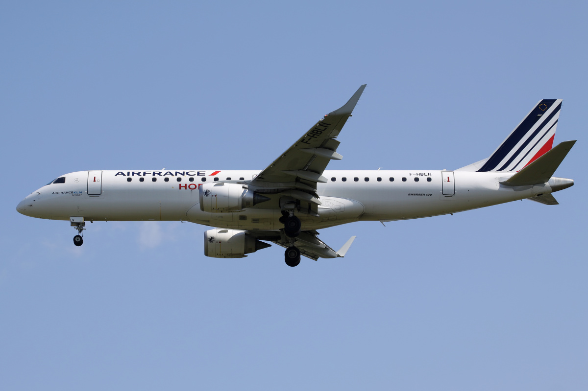 F-HBLN (Samoloty » Spotting na EPWA » Embraer E190 » Air France Hop)