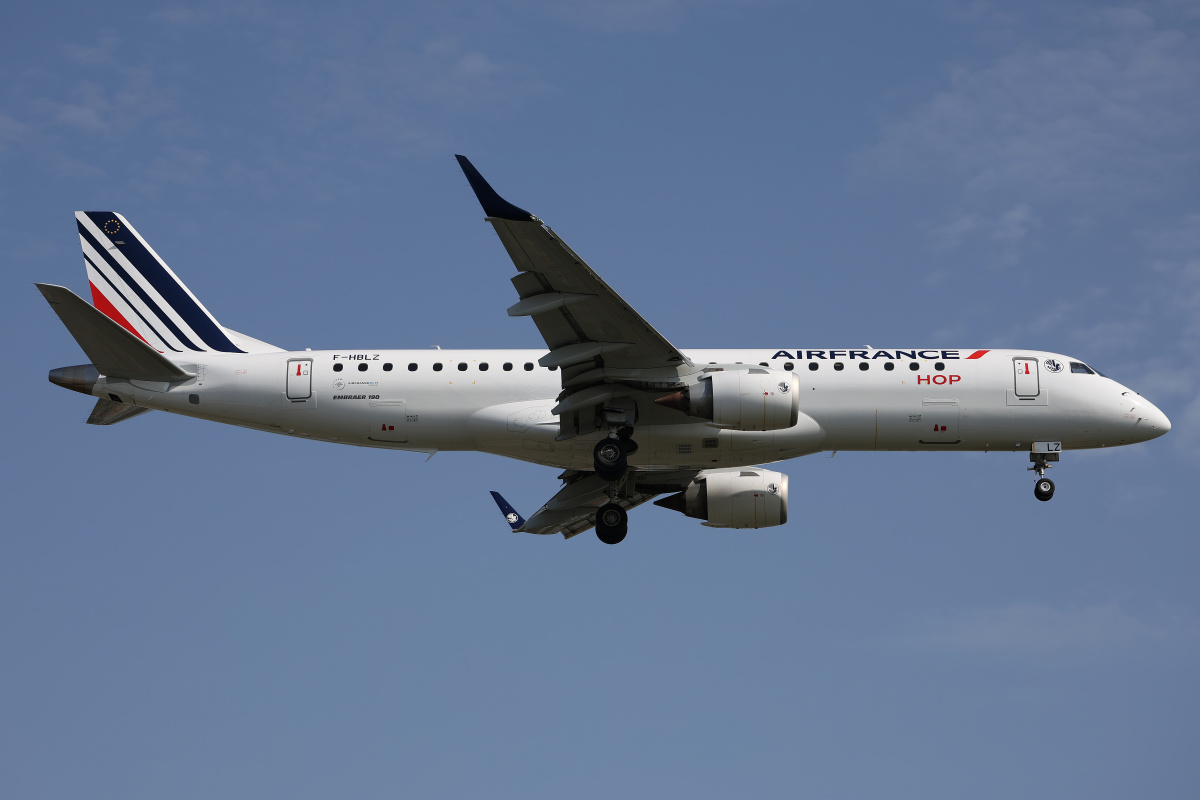 F-HBLZ (Samoloty » Spotting na EPWA » Embraer E190 » Air France Hop)