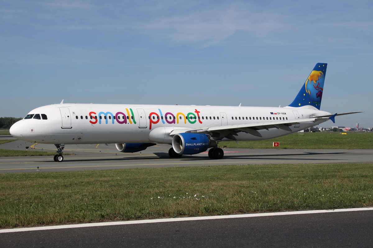 SP-HAW (Samoloty » Spotting na EPWA » Airbus A321-200 » Small Planet Airlines Polska)