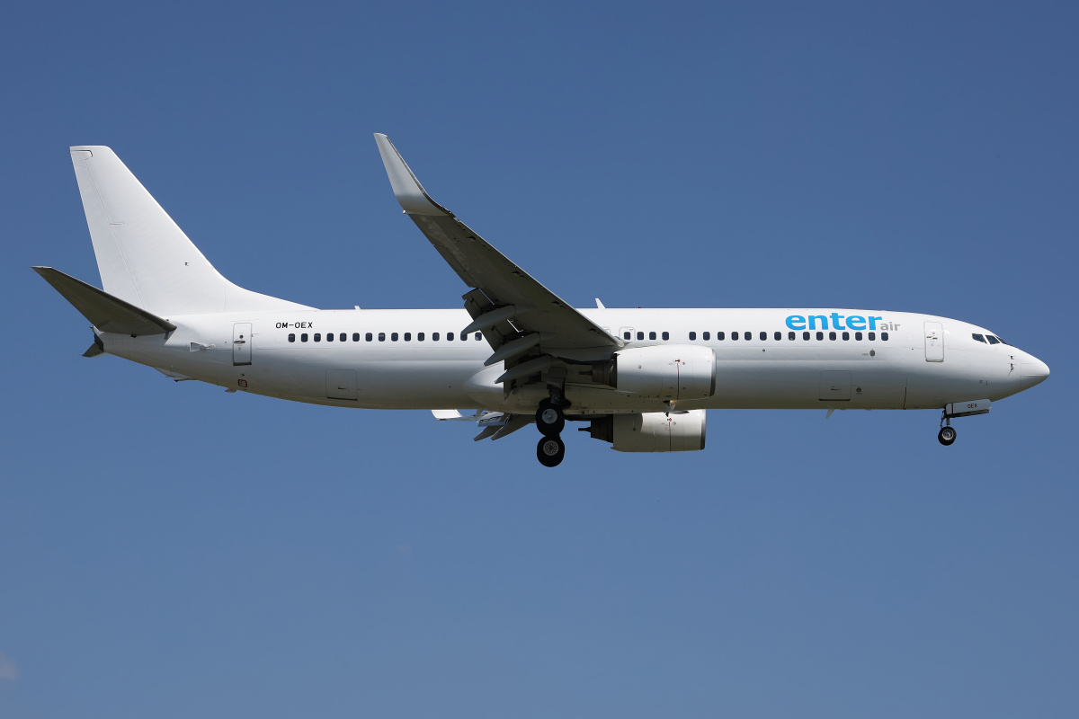 OM-OEX (Enter Air) (Aircraft » EPWA Spotting » Boeing 737-800 » AirExplore)