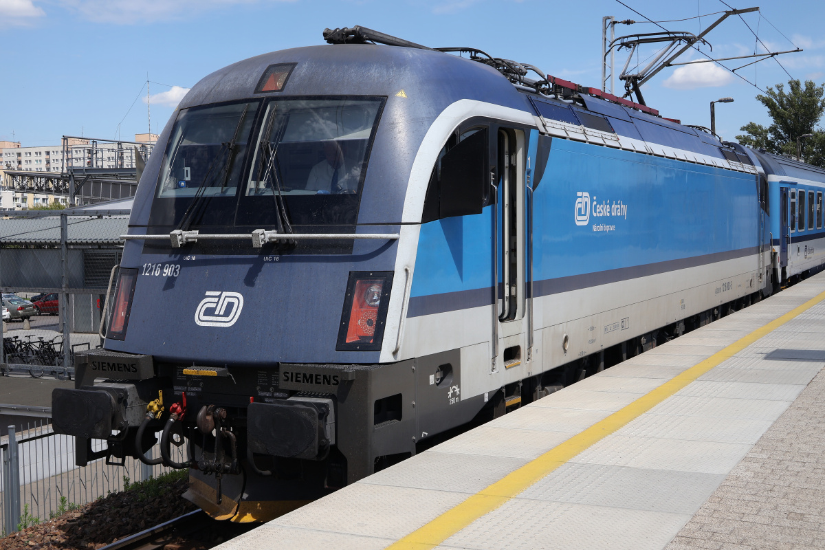 1216 903 (Vehicles » Trains and Locomotives » Siemens EuroSprinter ES64U4 Taurus)