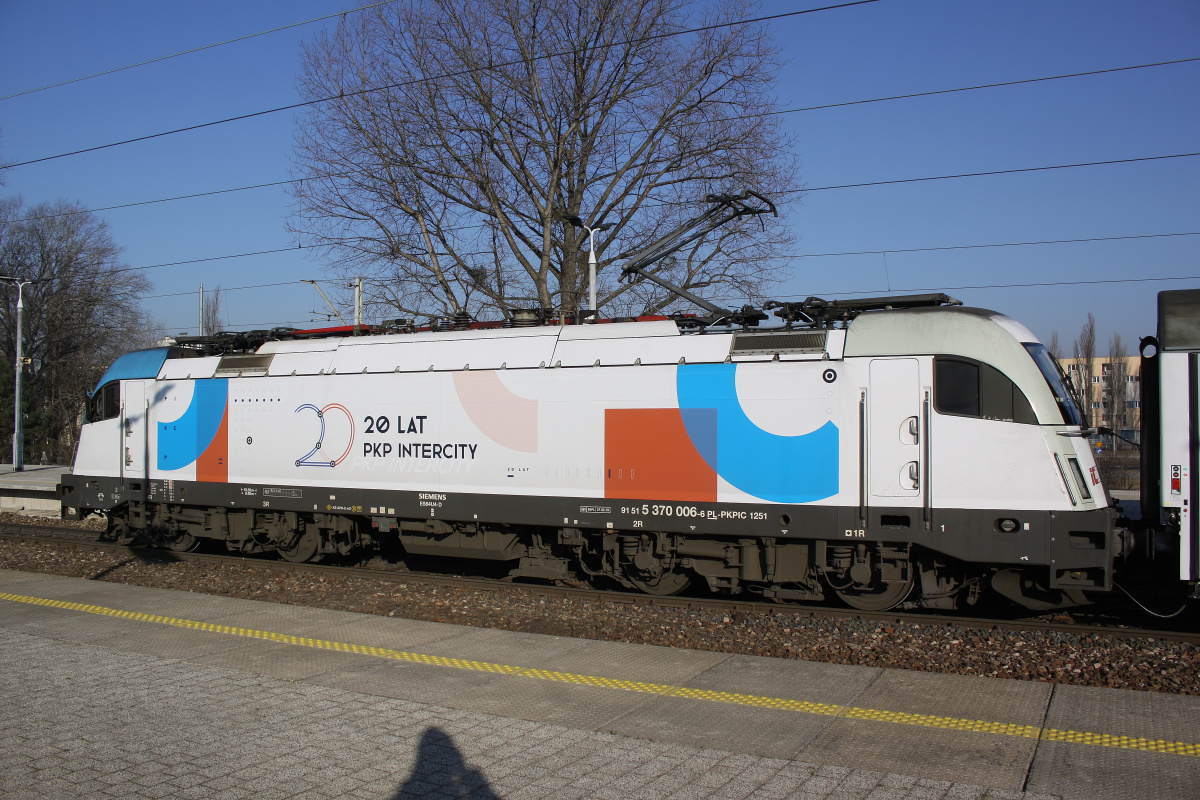 EU44-006 Husarz (malatura 20 lat PKP Intercity) (Pojazdy » Pociągi i lokomotywy » Siemens EuroSprinter ES64U4 Taurus)