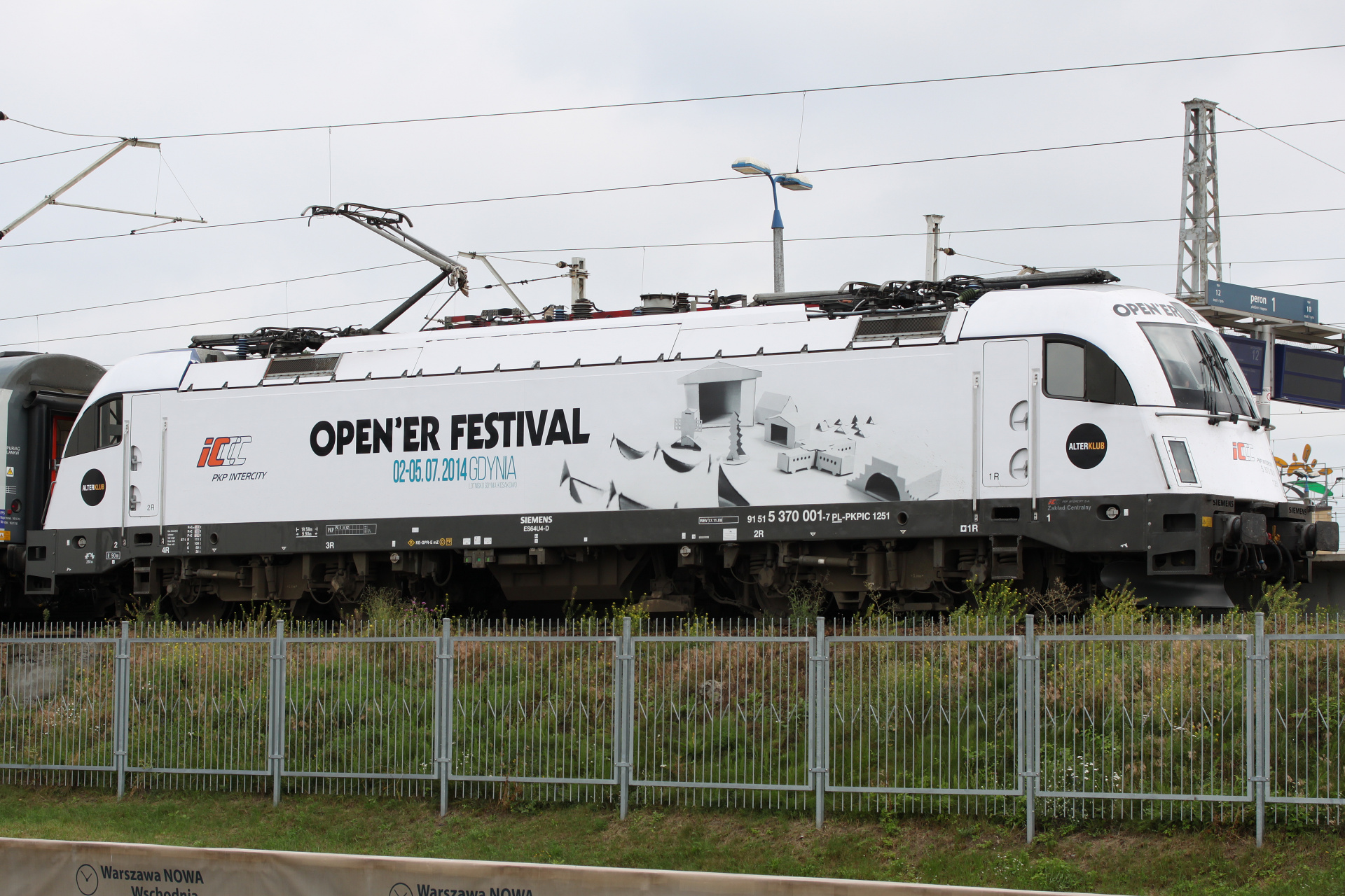 EU44-001 (Open'er Festival livery) (Vehicles » Trains and Locomotives » Siemens EuroSprinter ES64U4 Taurus (Husarz))