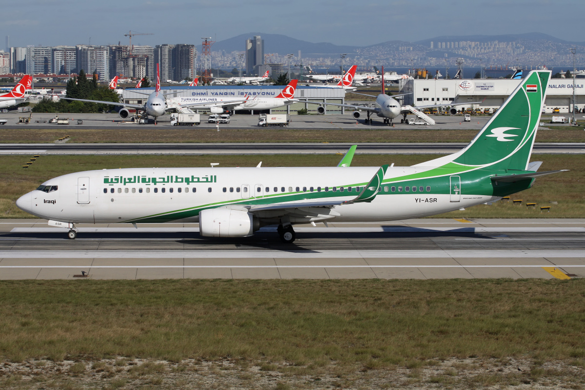 YI-ASR, Iraqi Airways (Samoloty » Port Lotniczy im. Atatürka w Stambule » Boeing 737-800)