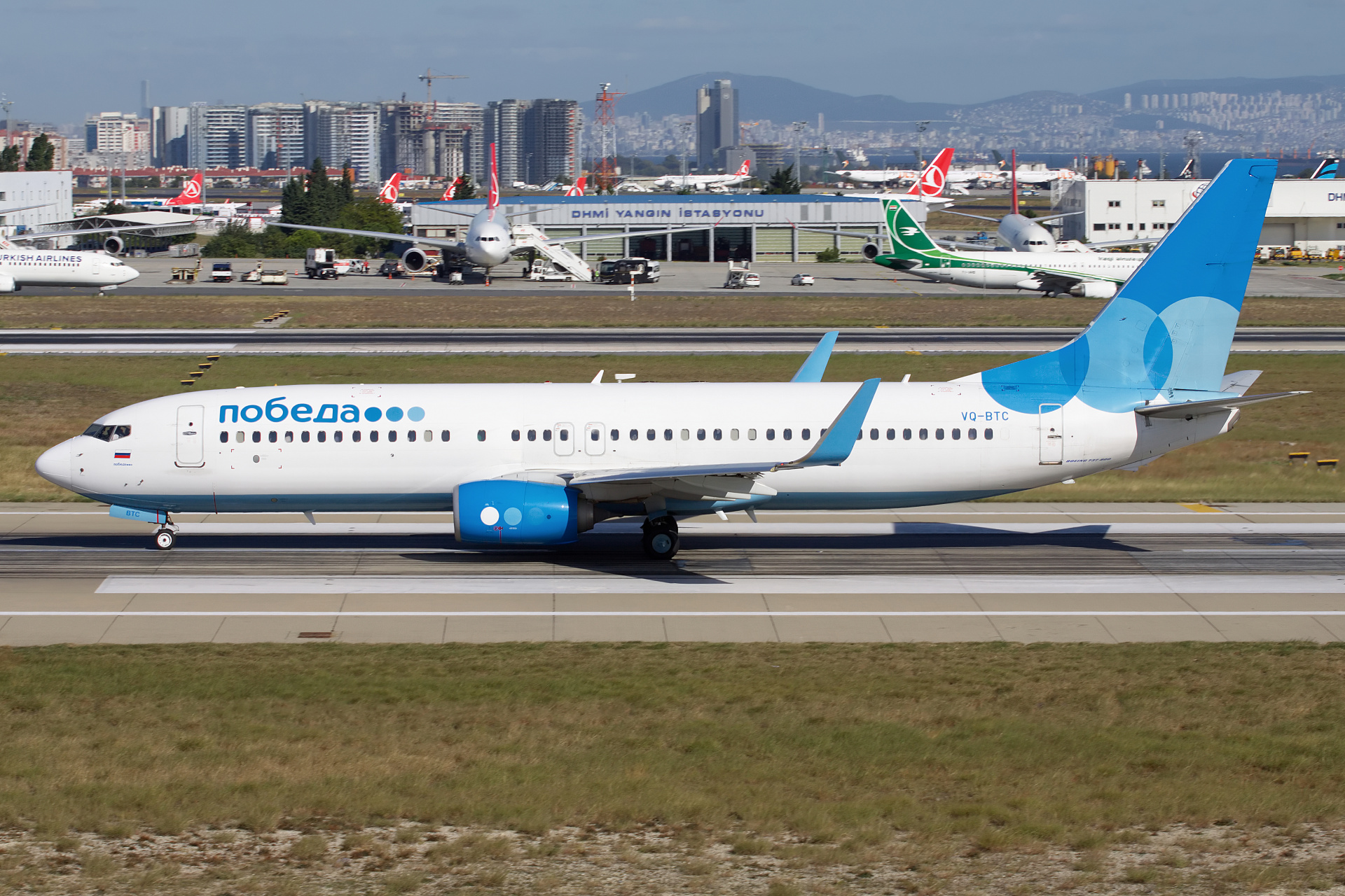VQ-BTC, Pobeda Airlines (Samoloty » Port Lotniczy im. Atatürka w Stambule » Boeing 737-800)
