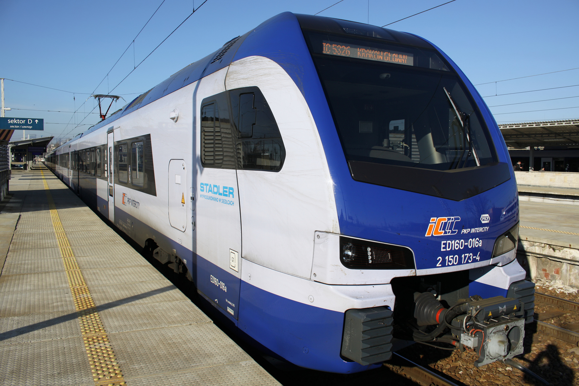 L-4292 ED160-016 (FLIRT 200) (Vehicles » Trains and Locomotives » Stadler FLIRT3)