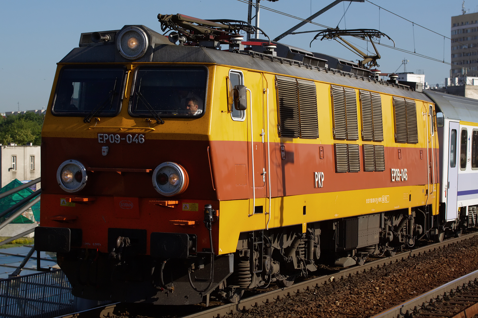EP09-046 (Vehicles » Trains and Locomotives » Pafawag 104E)