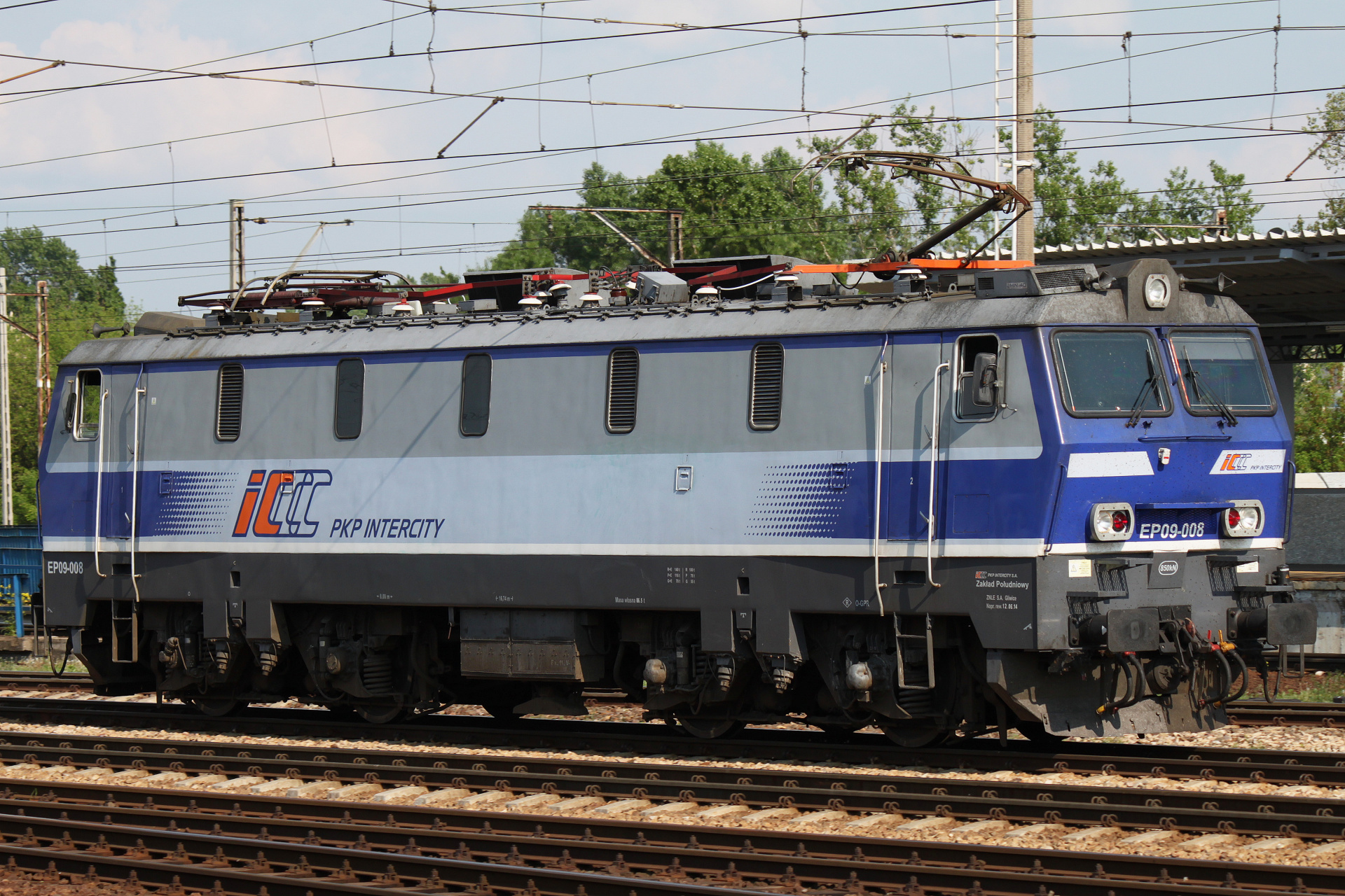 EP09-008 (Vehicles » Trains and Locomotives » Pafawag 104E)