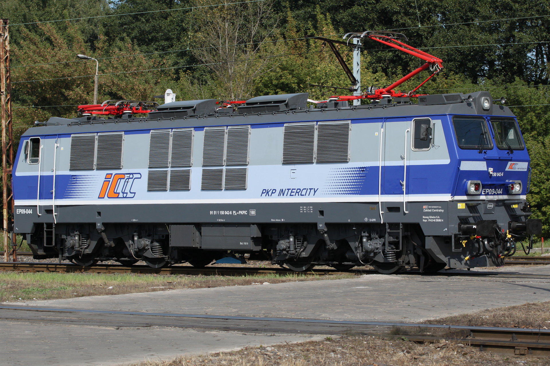 EP09-044 (Pojazdy » Pociągi i lokomotywy » Pafawag 104E)
