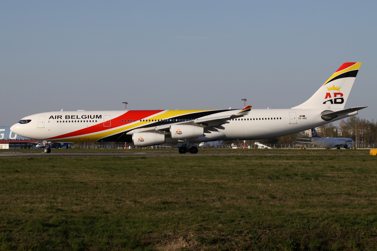 OO-ABD (Samoloty » Spotting na EPWA » Airbus A340-300 » Air Belgium)