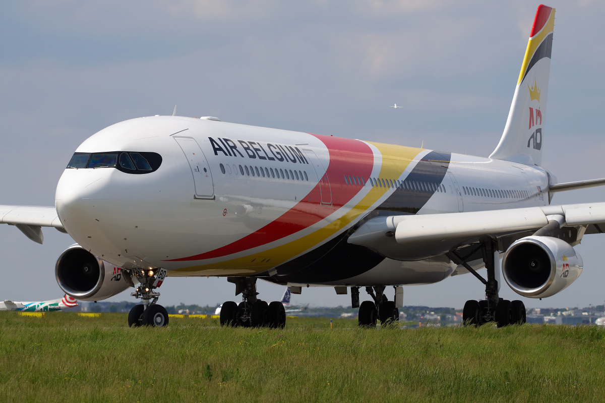 OO-ABD (Aircraft » EPWA Spotting » Airbus A340-300 » Air Belgium)